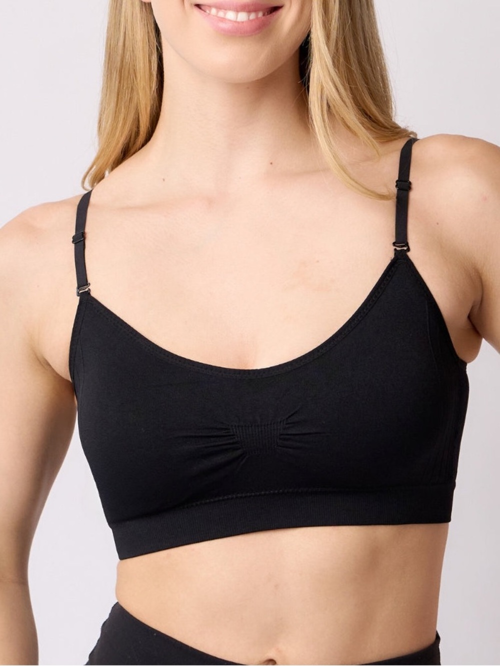 Coobie Seamless Scoopneck Cami Bra Black, One-Size, NWT (Style 9012)